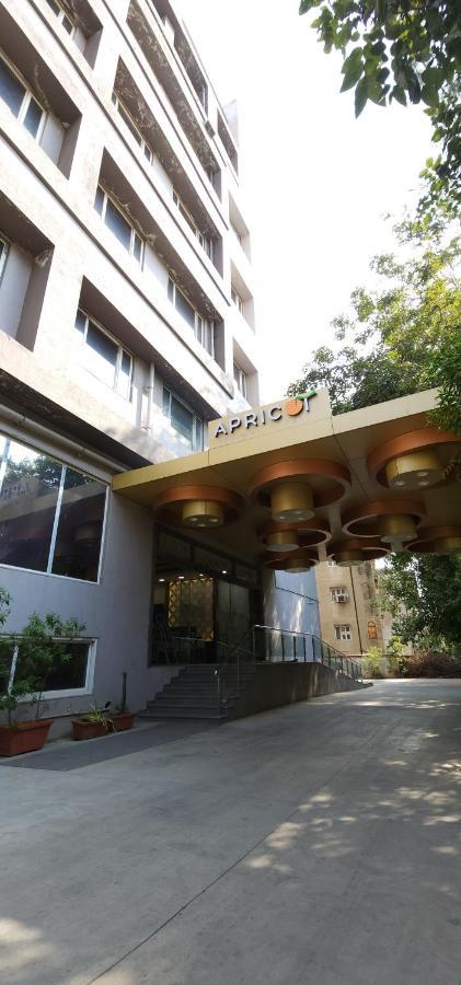Apricot Hotel , อาเมดาบัด ภายนอก รูปภาพ