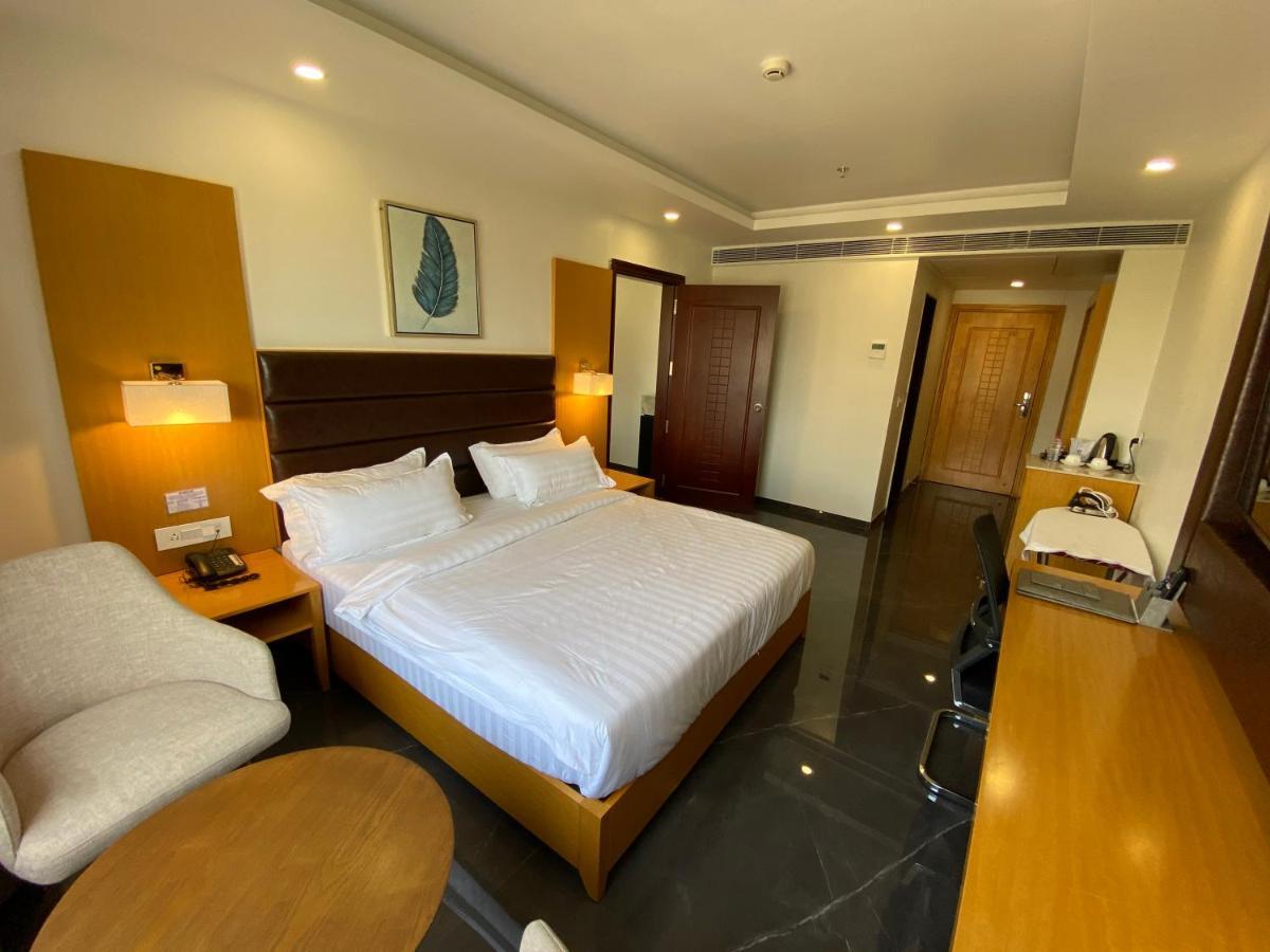 Apricot Hotel , อาเมดาบัด ภายนอก รูปภาพ