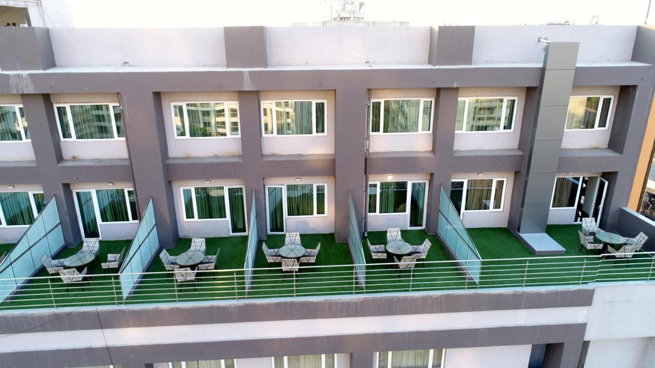 Apricot Hotel , อาเมดาบัด ภายนอก รูปภาพ