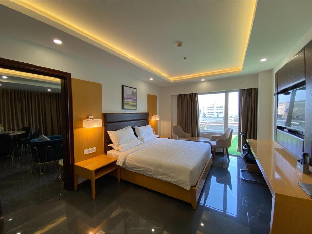 Apricot Hotel , อาเมดาบัด ภายนอก รูปภาพ