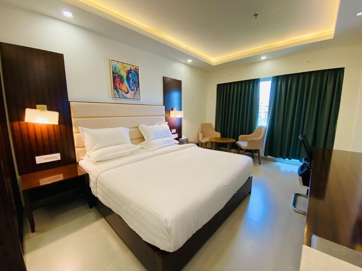 Apricot Hotel , อาเมดาบัด ภายนอก รูปภาพ